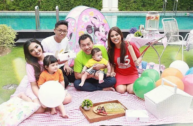 Baby Arsy merupakan salah satu anak artis yang begitu populer di sosial media. Credit: via instagram.com/queenarsy