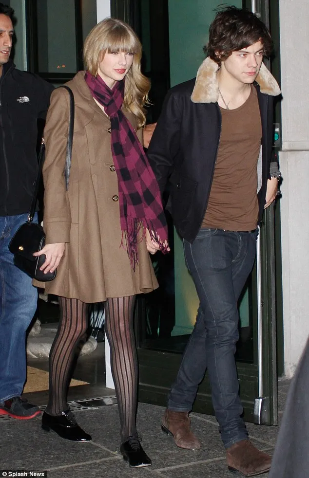 Taylor Swift pernah menjalin hubungan asmara dengan Harry Styles @ Splashnews.com