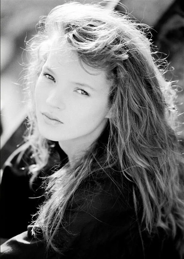 Kate Moss saat masih berusia 14 tahun. @dailymail