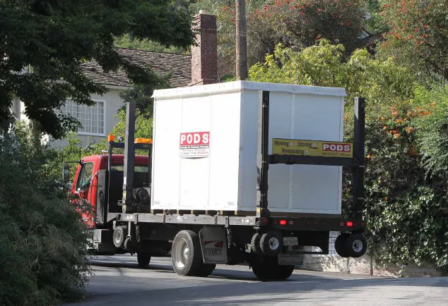 Bye Kristen! @dailymail.co.uk