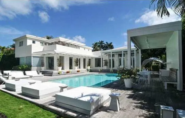 Inilah rumah yang dijual Shakira. @dailymail.co.uk