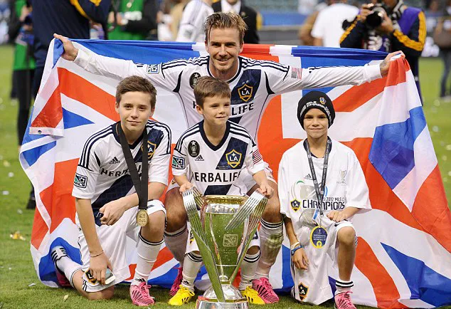 Beckham gantung sepatu di usia 38 tahun. @dailymail.co.uk