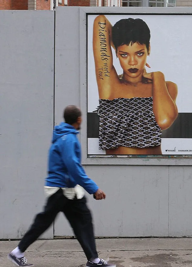 Akhirnya kena 'sensor'. @dailymail.co.uk