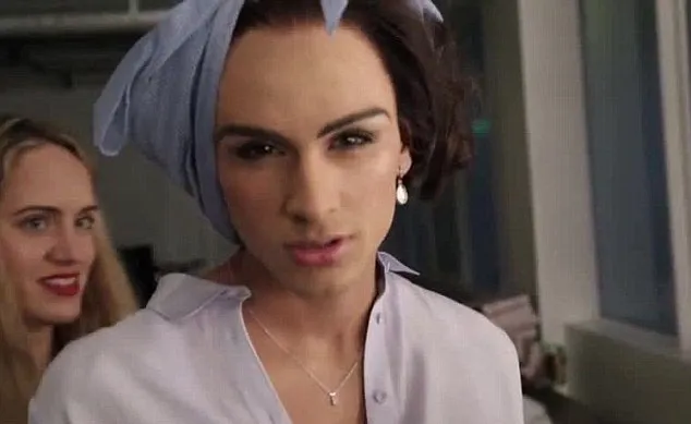 Zayn pun bisa cantik. @dailymail.co.uk