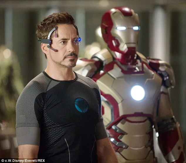 Robert Downey Jr. nikmati popularitas sebagai Iron Man ©dailymail
