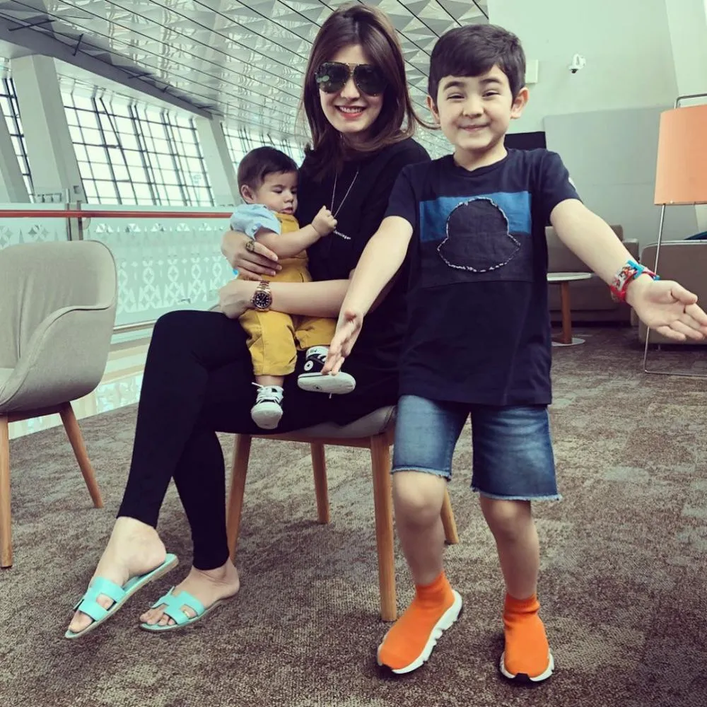 Carissa Puteri dan anak-anak credit: instagram.com/carissa_puteri