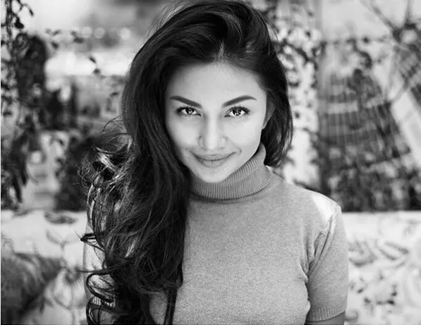 Ariel Tatum selalu terlihat percaya diri dengan penampilan yang ia suguhkan. /©instagram.com/arieltatum