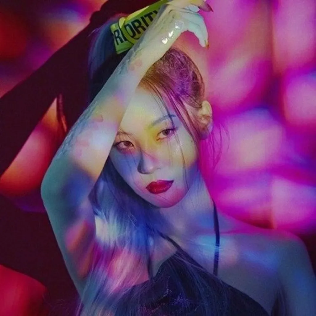 Sunmi - Curve
