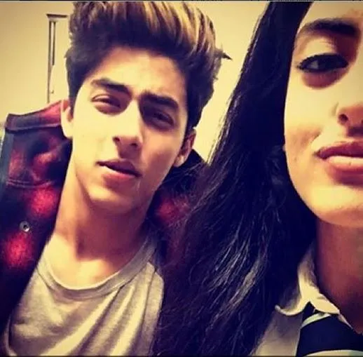 Foto Aryan Khan dan Navya yang bikin geger. ©pinkvilla