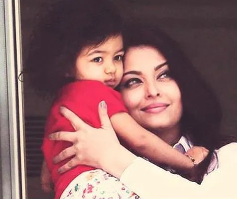 Aardhya Bachchan - Aishwarya Rai @ oneindia.in