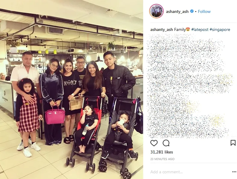 KD ikut rayakan ultah Anang di Singapura ©instagram/ashanty_ash