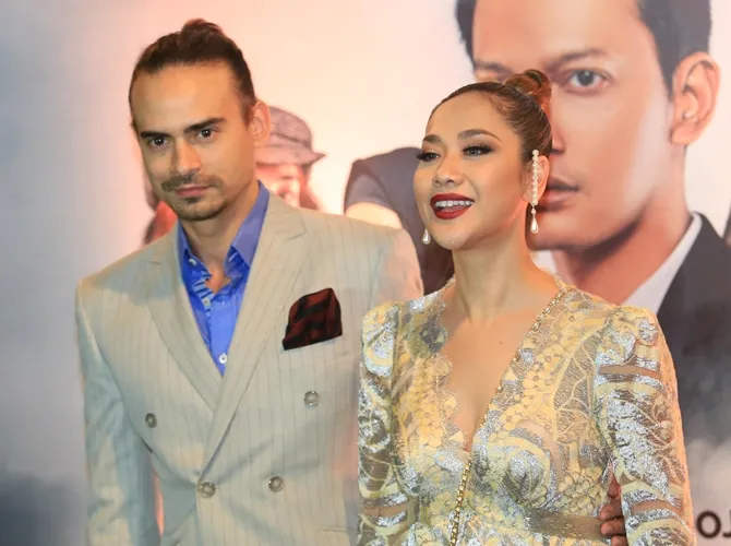 Tak ada persaingan, keduanya justru saling mendukung dan menyempatkan waktu untuk bertemu. © KapanLagi.com/Agus Apriyanto