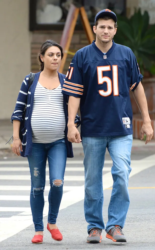 Ashton Kutcher & Mila Kunis © eonline