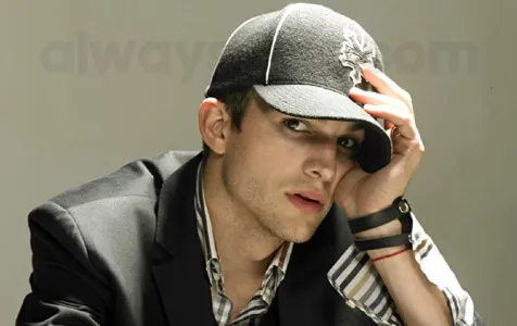 Ashton Kutcher @ fanpop.com 