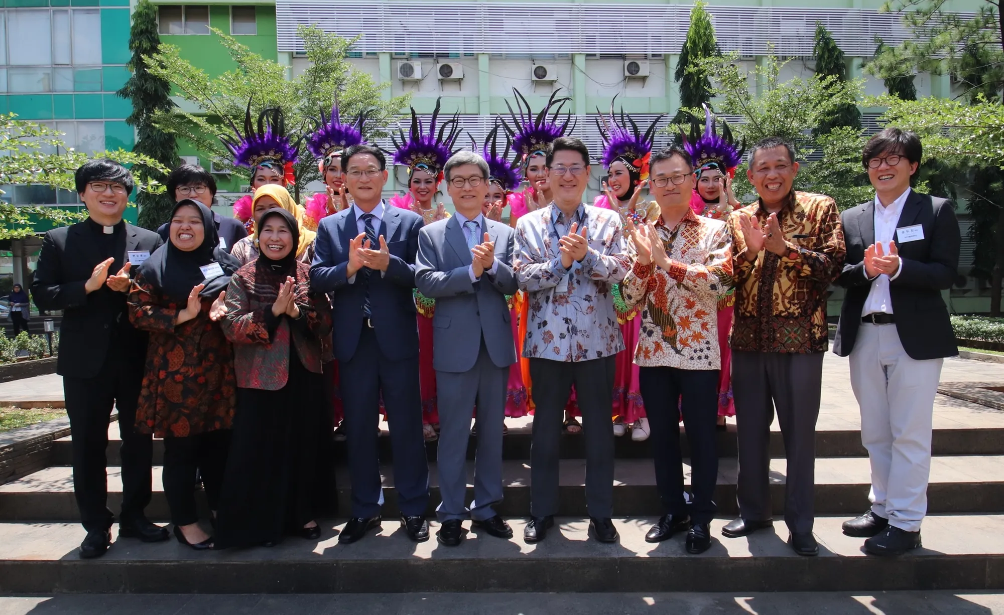 Asiana Airlines menyediakan pengiriman buku gratis. Credit: Asiana Airlines