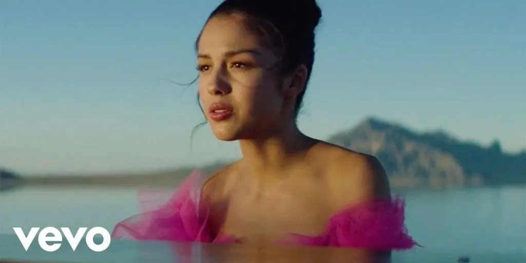 Olivia Rodrigo - All I Want (Terjemahan)