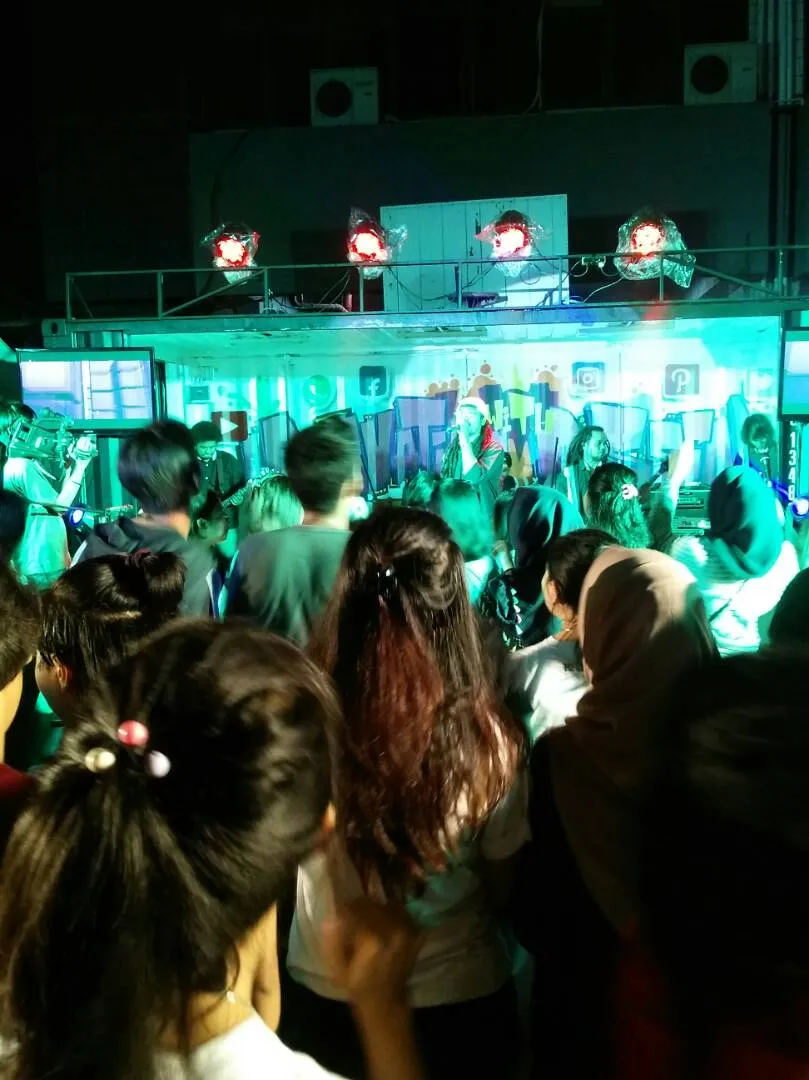 Sejumlah band pengisi acara hingga penampilan terakhir dari The Trees And The Wild menutup keriaan kecil di 'ASMIDIGI Festival 2017' © KapanLagi.com/Mathias Purwanto