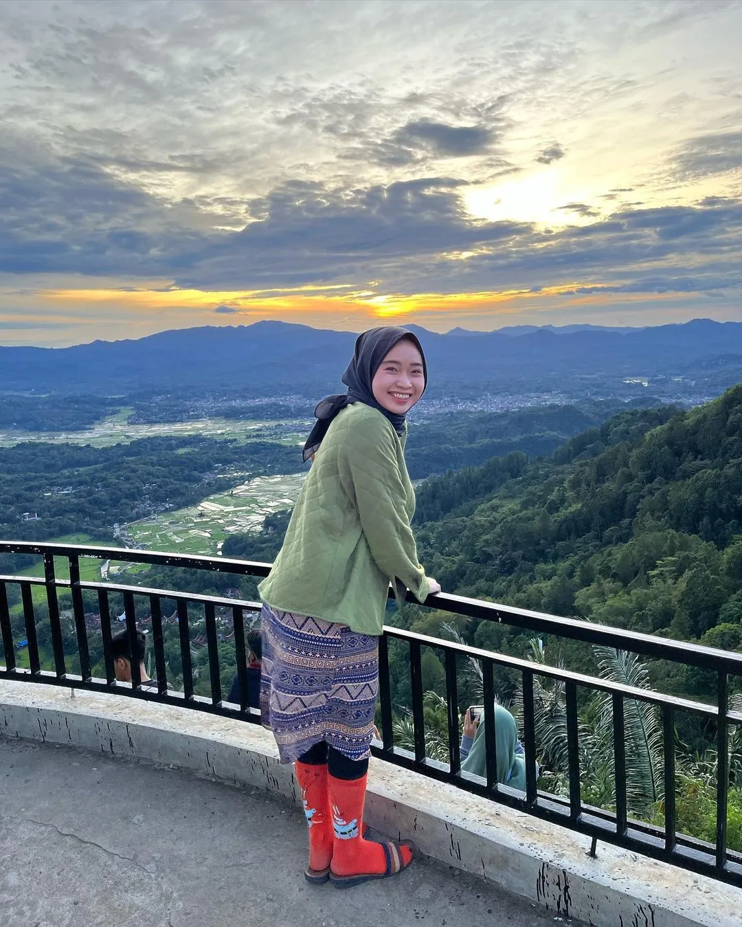 instagram.com/asrinda.basrii