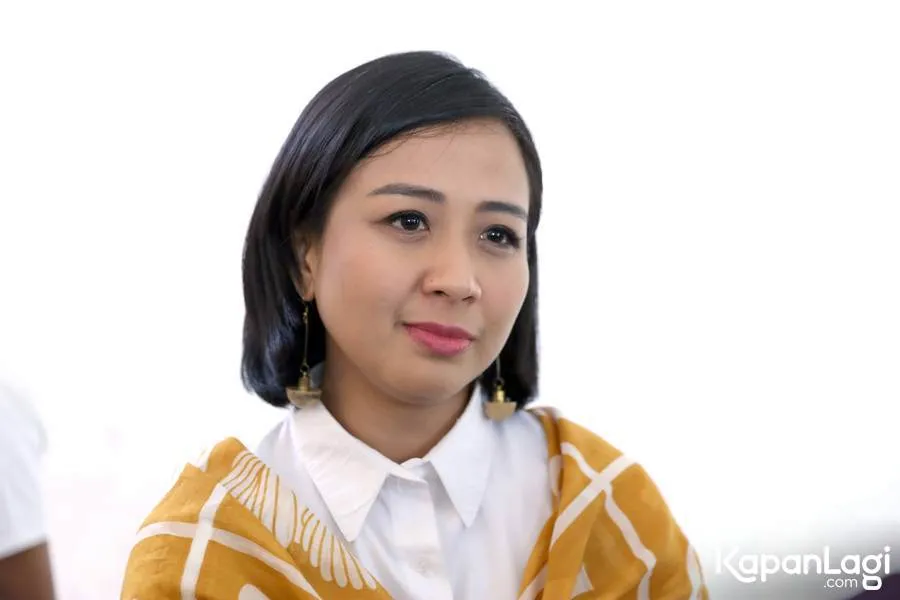 Astrid Sartiasari tak takut walau tanpa HP di hutan © KapanLagi.com®/Fikri Alfi Rosyadi