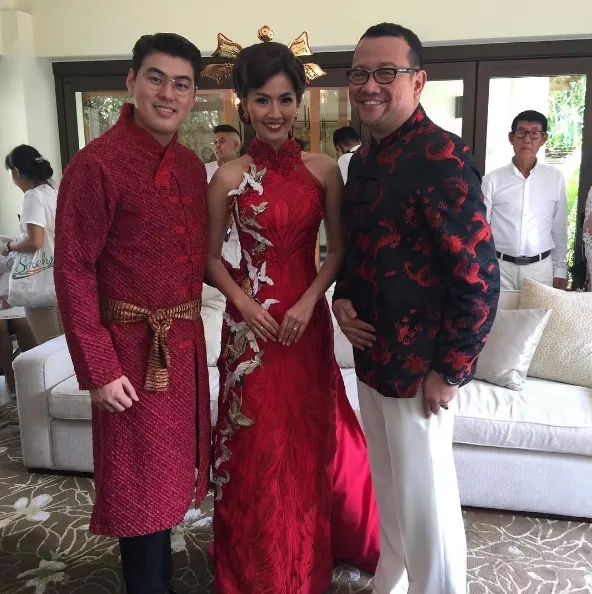Asty cantik dalam balutan gaun cheongsam ©instagram/alvinadam1