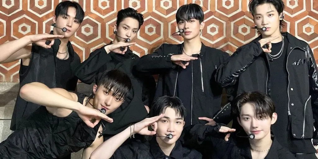 ATBO - Monochrome (Color)