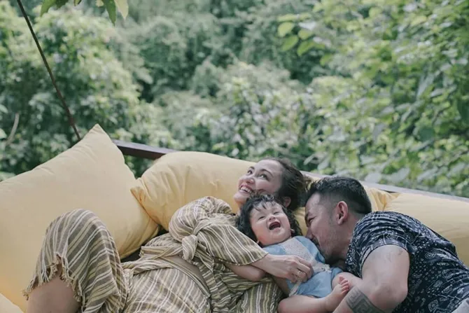 (credit : instagram.com/atiqahhasiholan