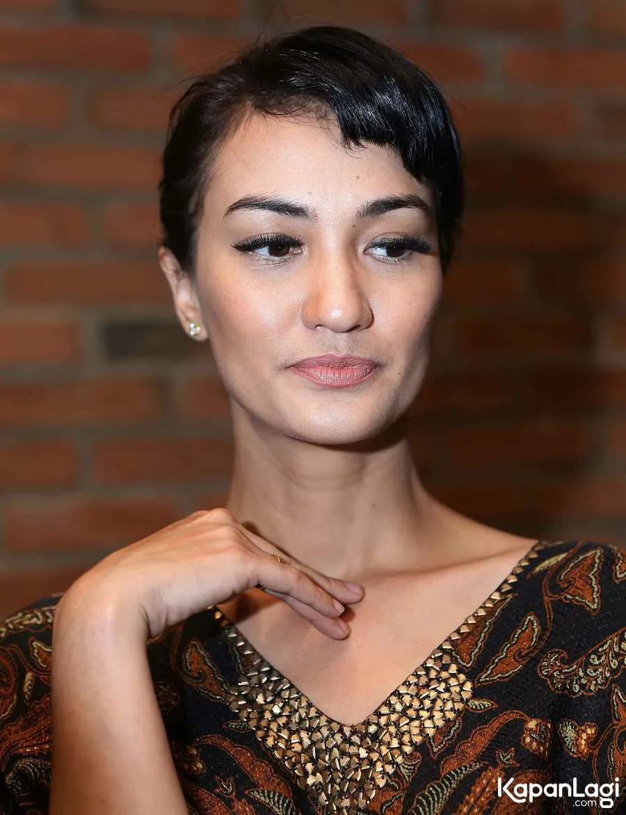 Atiqah suka dengan semur kambing buatan ibu © KapanLagi.com/Agus Apriyanto