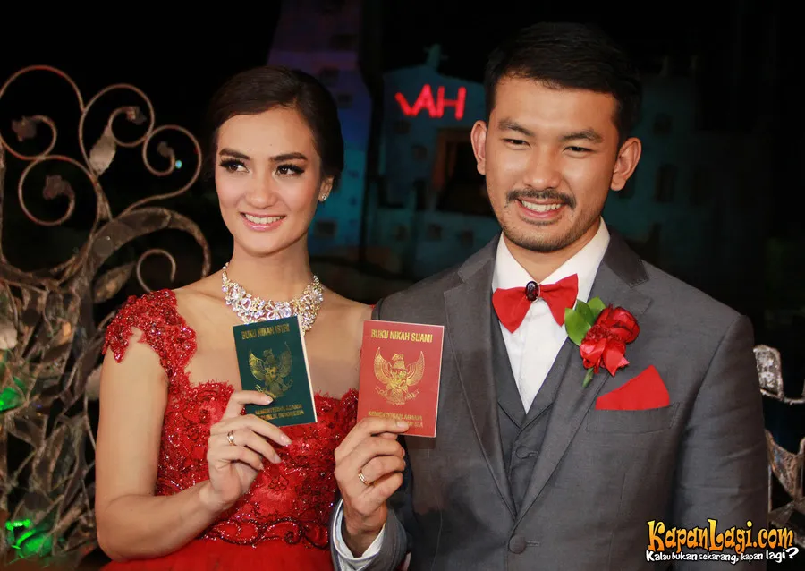 Rio Dewanto dan Atiqah Hasiholan @Foto: Agus Apriyanto