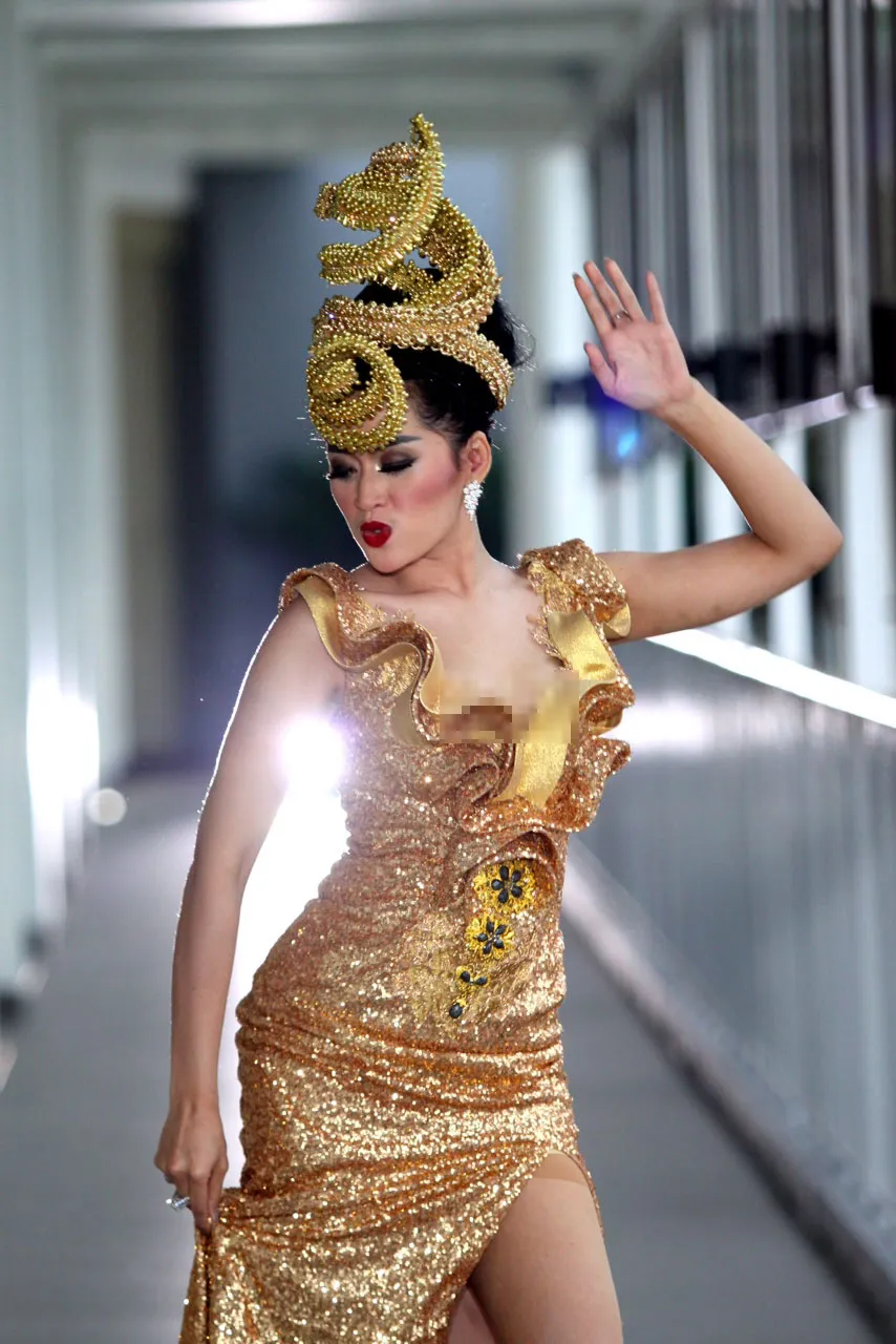 Hiara Cleopatra rela rogoh kocek 1M untuk menghilangkan imej Syahrini KW © KapanLagi.com®/Hendra Gunawan