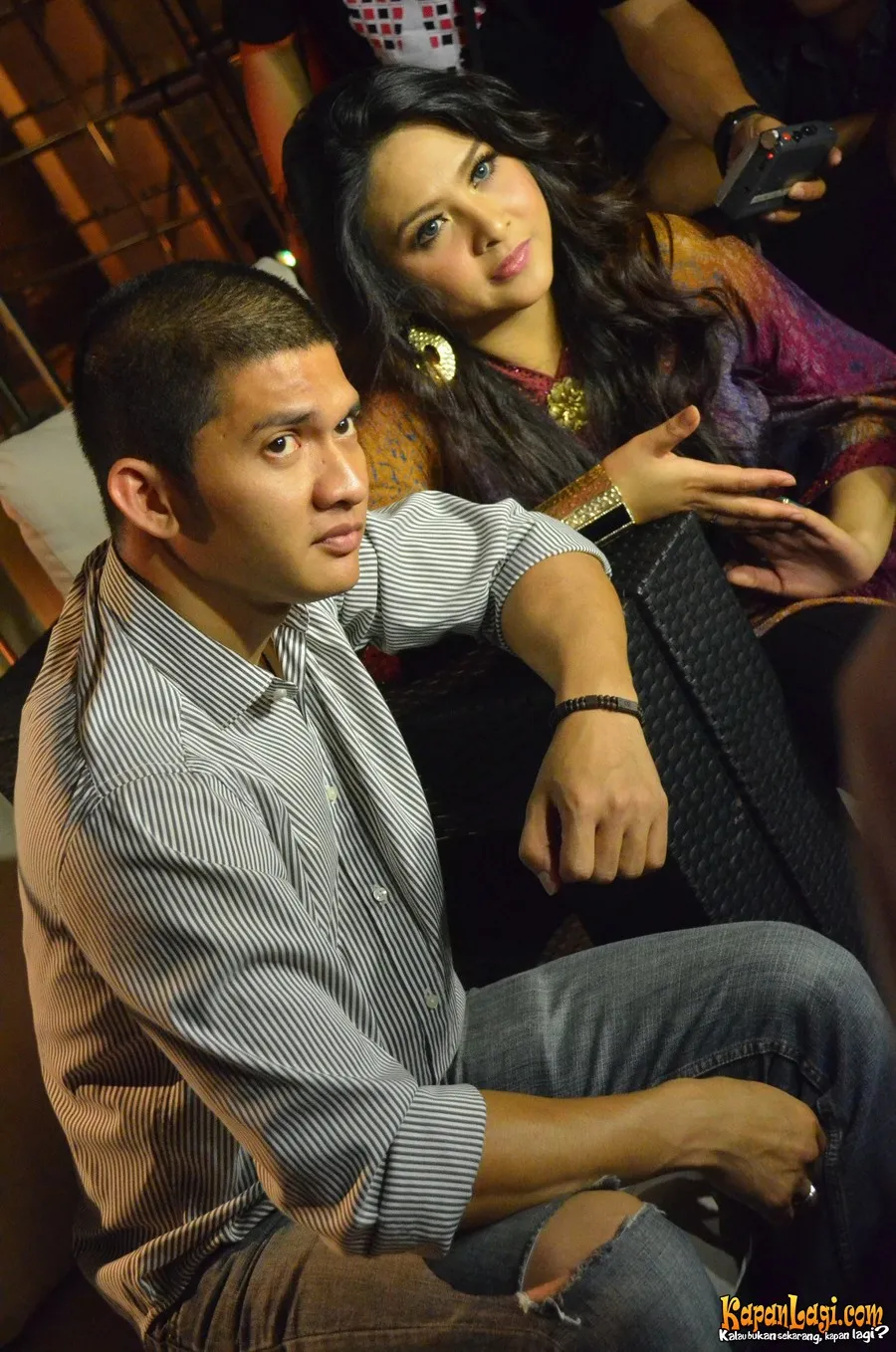 Audy dan Iko Uwais tengah menanti kelahiran anak pertama.
