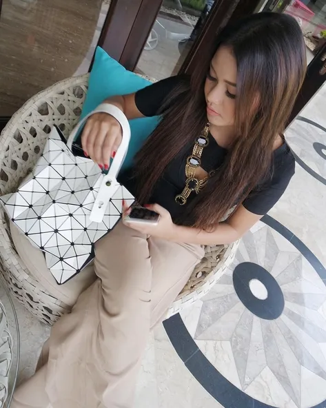Aurel makin cantik, seperti sosialita. ©instagram/aurelie.hermansyah
