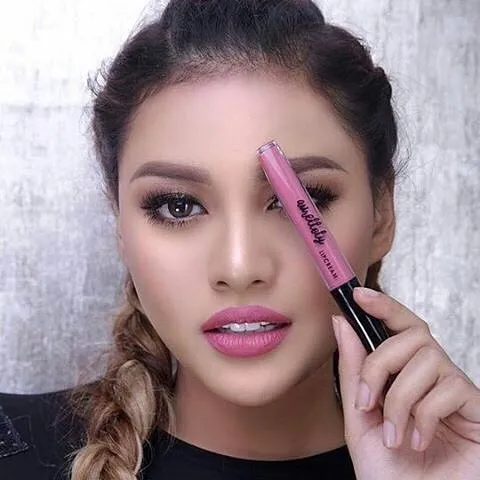 © instagram.com/aurelie.hermansyah