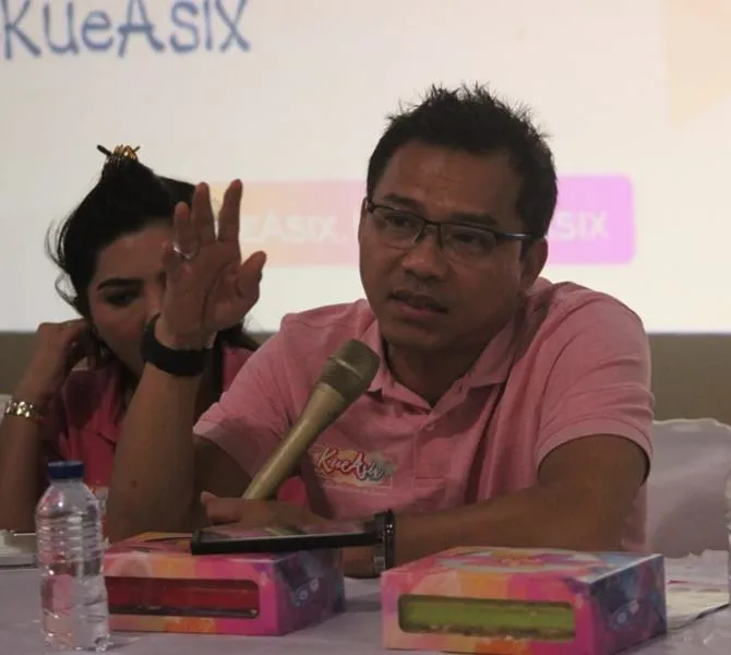 Dampingi Bisnis Aurel