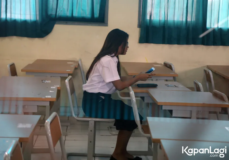 Aurel saat mengikuti ujian © KapanLagi.com®/Muhammad Akrom Sukarya