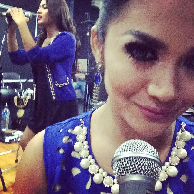 Sesi latihan KD bersama dengan Aurel. (Instagram)