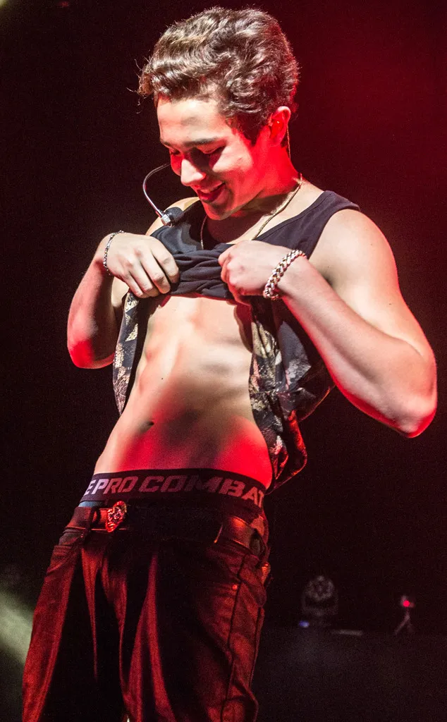 Austin Mahone @ eonline.com