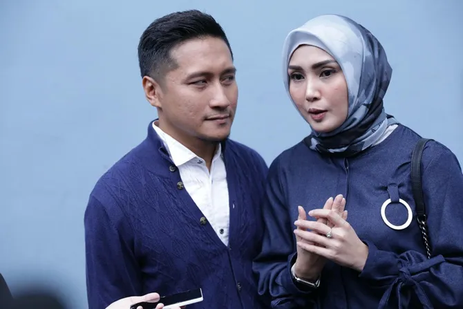 Arie Untung & Fenita Arie © KapanLagi.com//Agus Apriyanto