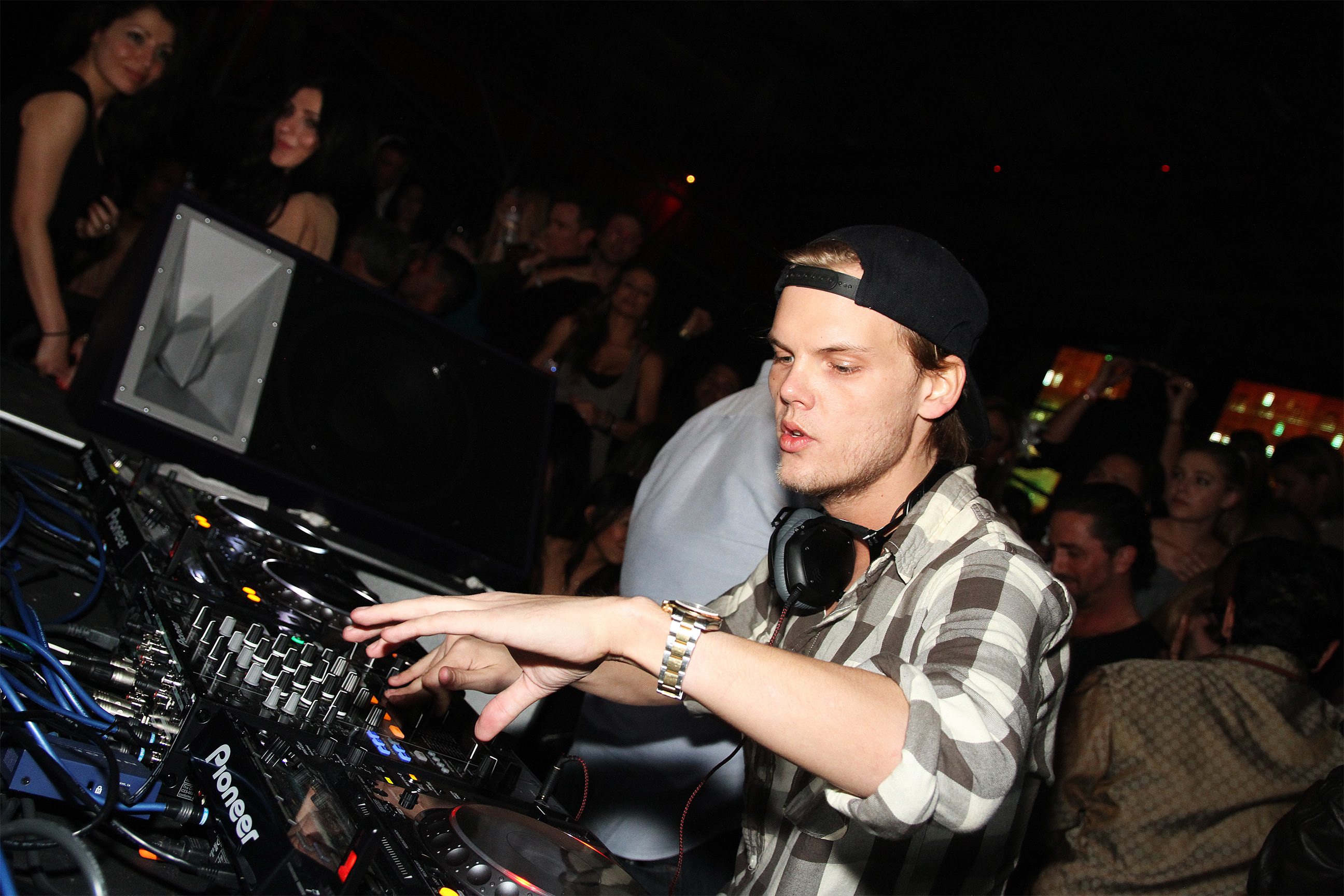 Dj avicii фото