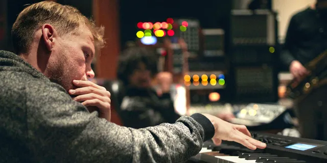 © facebook.com/avicii