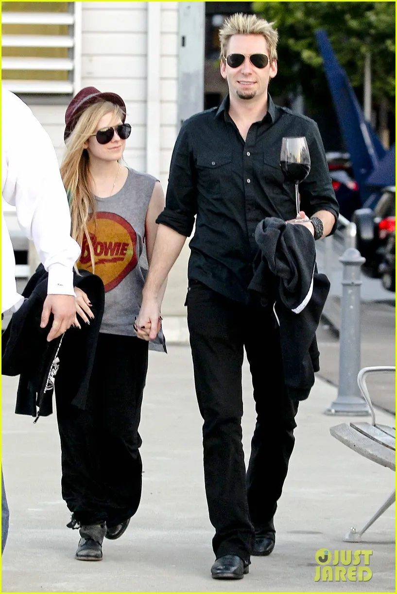 Chad mengungkap ia sangat nervous saat melamar Avril. ©justjared.com