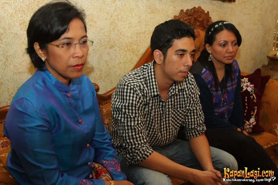 Putra Ayu, Axel mulai menjalani aktivitas sebagai caleg.