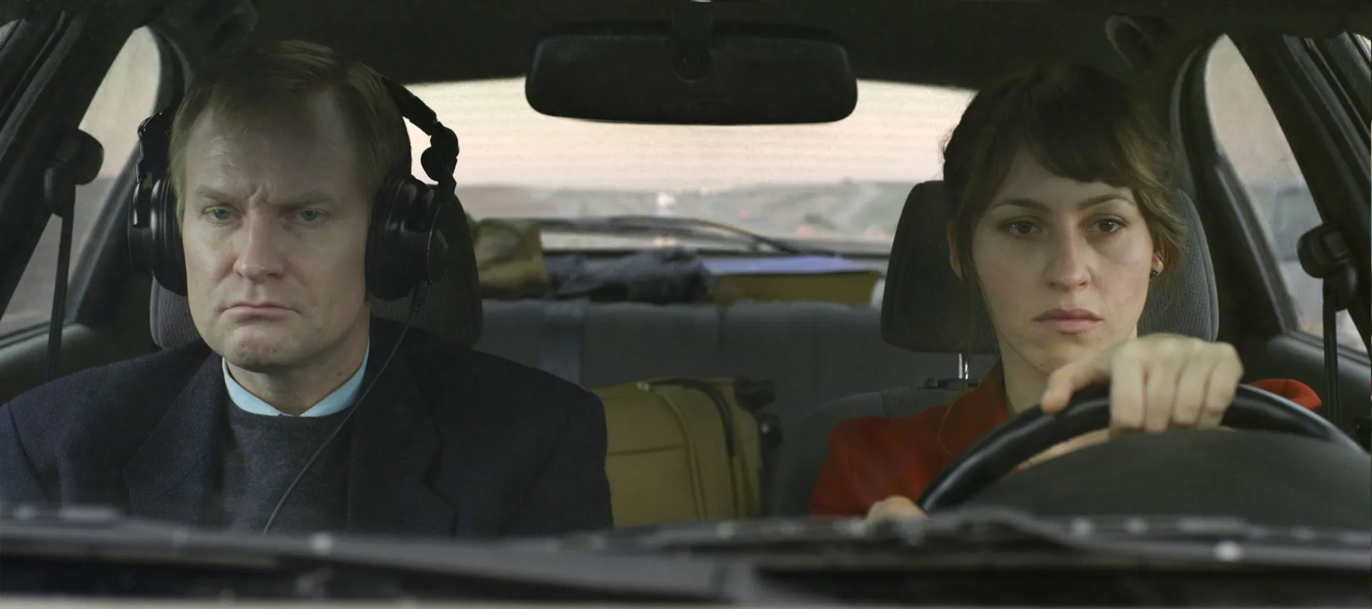 Adegan Aya dan Overby dalam mobil / © Crescent City Jewish News