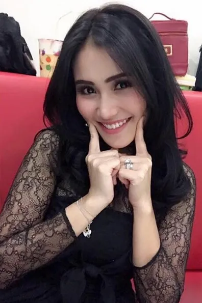 Tak jarang, Ayu Ting Ting sering tunjukkan penampilannya yang kece. /©instagram.com/ayutingting92