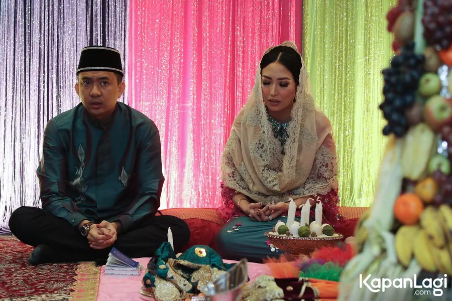 Ayu Dewi tengah fokus merawat anak kedua. ©KapanLagi.com/Budy Santoso