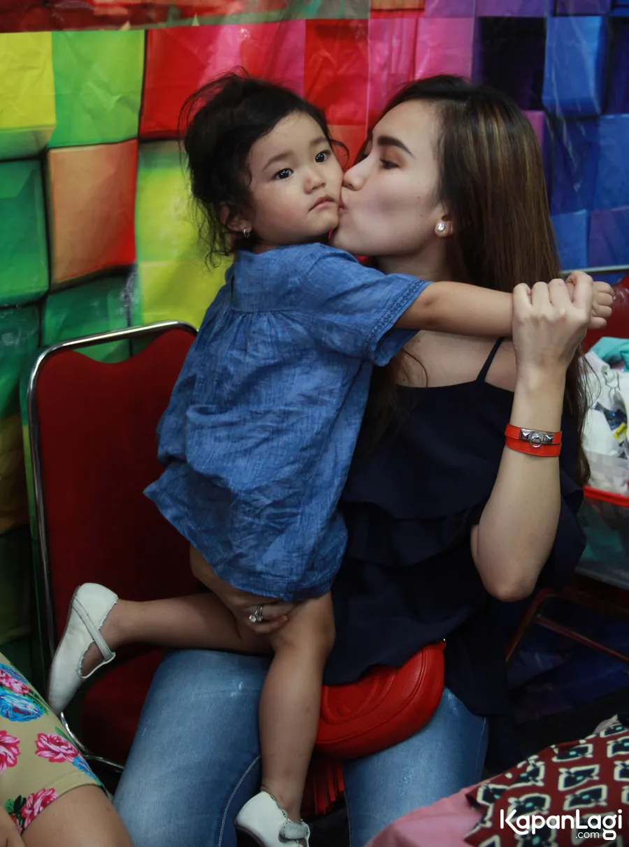 Ayu Ting Ting mengharapkan pria yang bisa jadi jodoh terakhirnya, dan mulai lebih nyaman dengan orang biasa. ©KapanLagi.com/Muhammad Akrom Sukarya