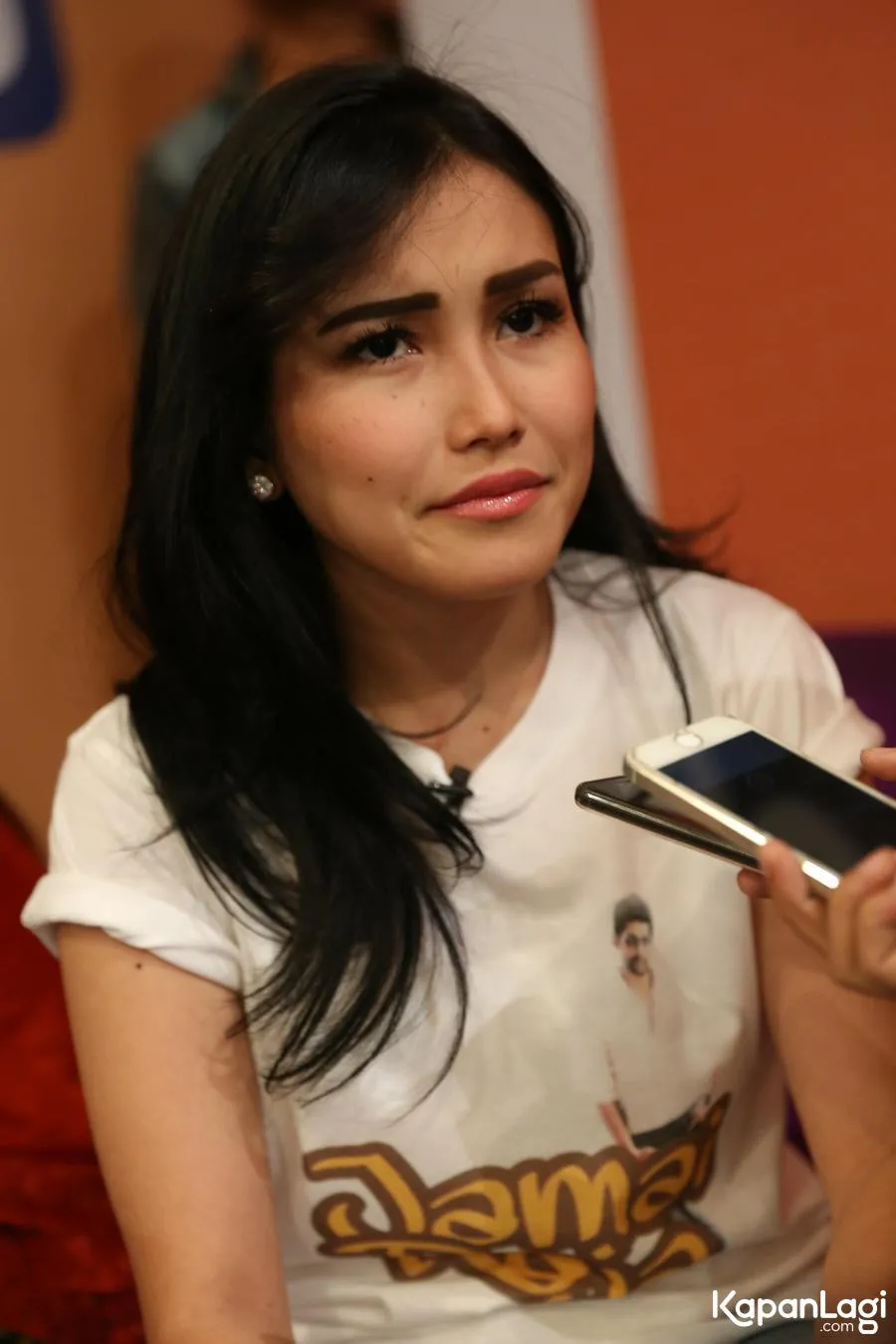 Ayu Ting Ting hanya tertawa digosipkan dekat Andi Arsyil dan Tukul. ©KapanLagi.com/Agus Apriyanto
