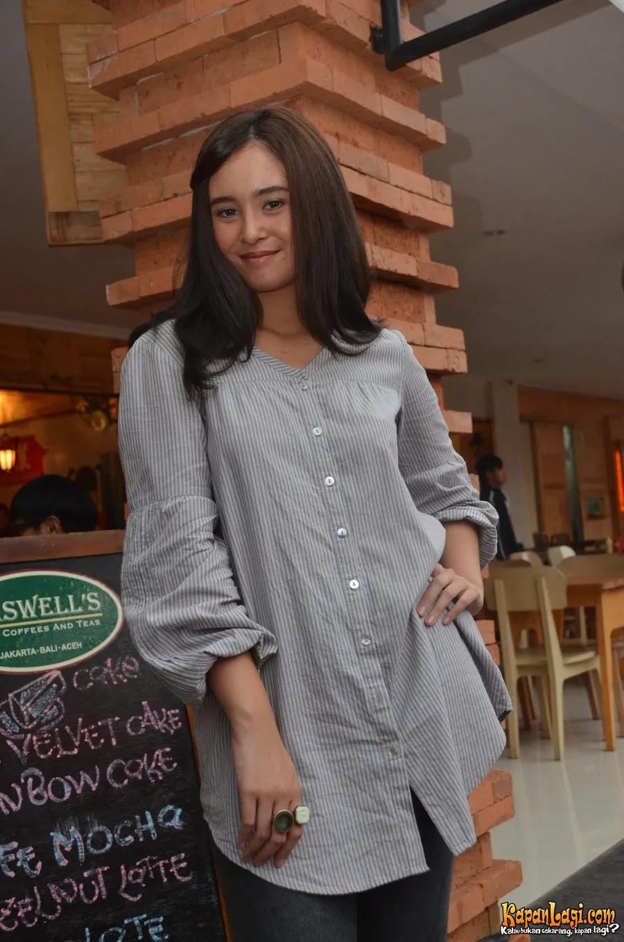 Ayushita meminta Daming Sunusi berpikir kembali sebelum bicara.