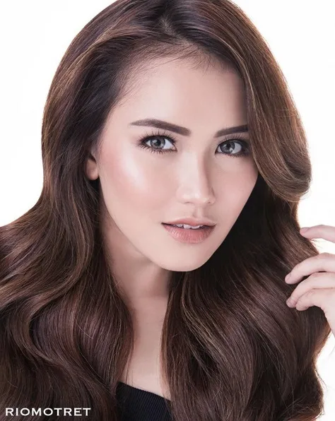 Ayu Ting Ting merupakan salah satu bintang yang begitu populer di tanah air. /©instagram.com/ayutingting92
