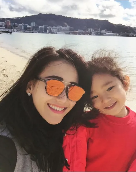 Belum lama ini Ayu mengajak Bilqis untuk liburan ke luar negeri. Seru! /©instagram.com/ayutingting92