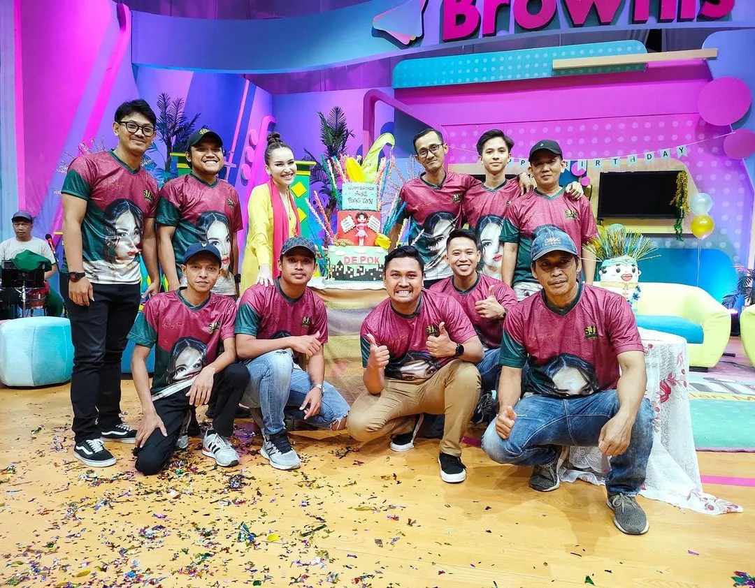 instagram.com/ayutingting92